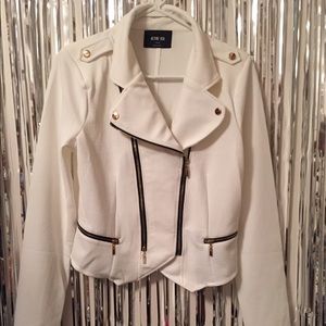 NWOT White Blazer